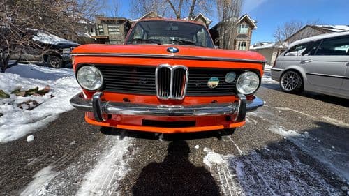 1974 BMW 2002tii exterior 1