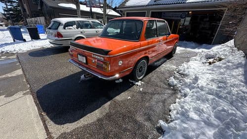 1974 BMW 2002tii exterior 4